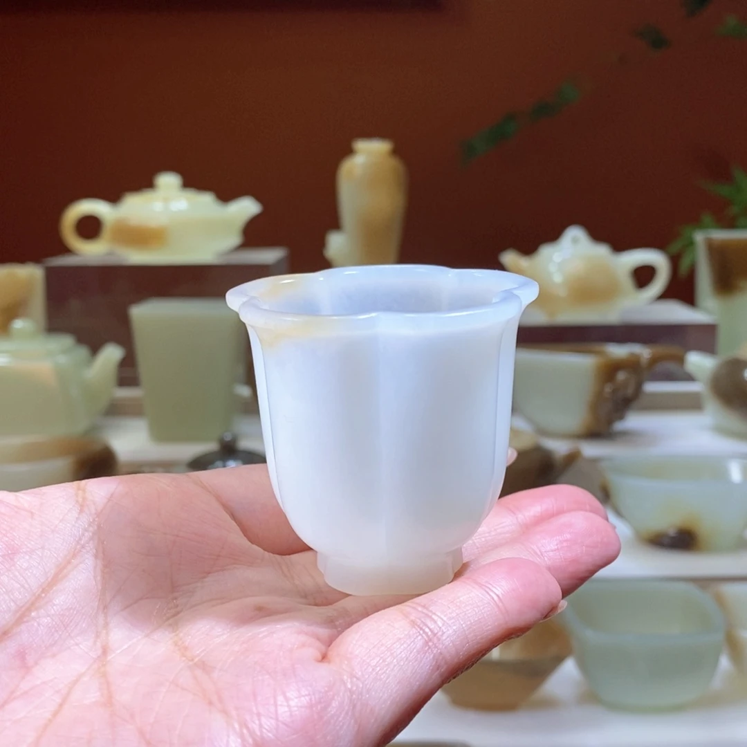 和田玉未镶嵌摆件白玉海棠花杯