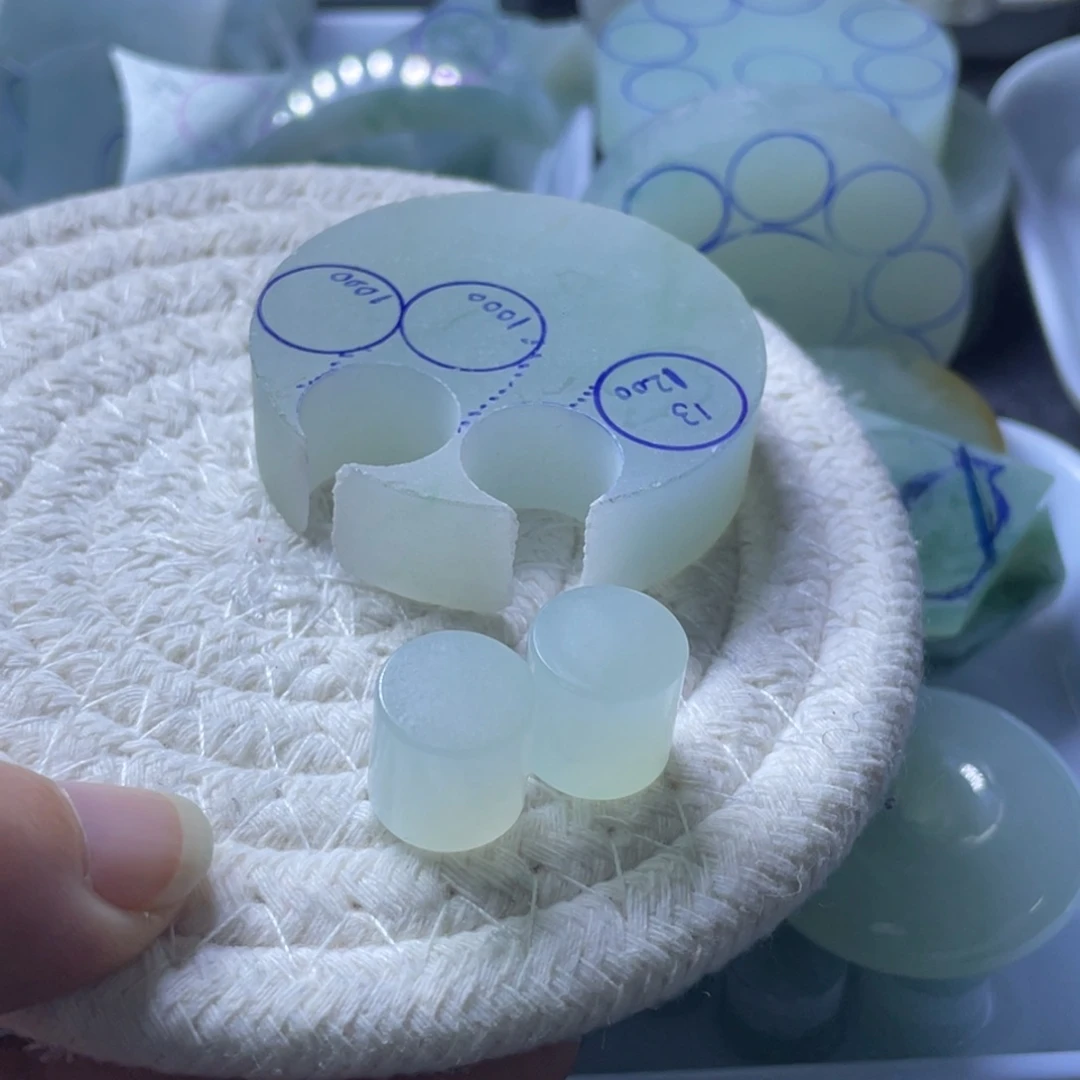 拾***生定制翡翠未镶嵌珠子包工8颗