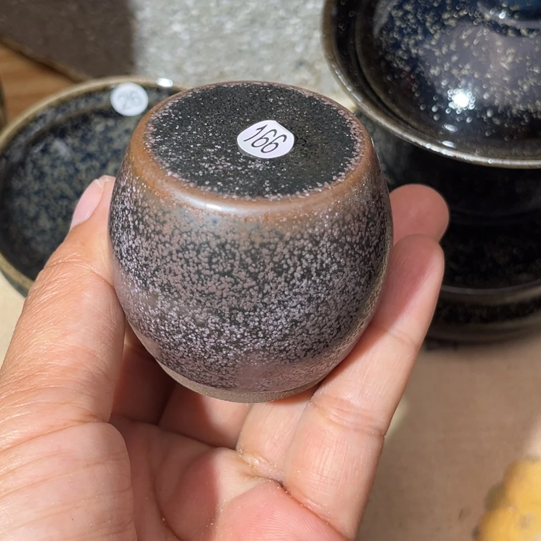 茶盏义兴龙窑坚持真柴烧