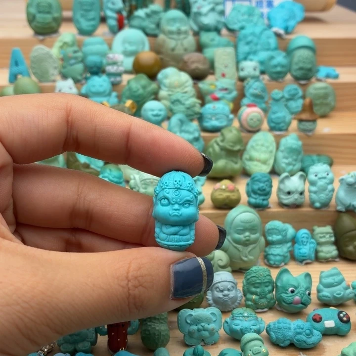 韩***儿绿松石未镶嵌爱心绿松石原矿精品配饰