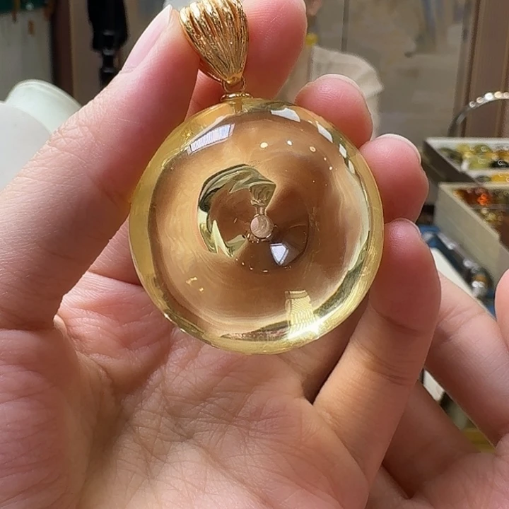 琥珀未镶嵌颈饰吊坠