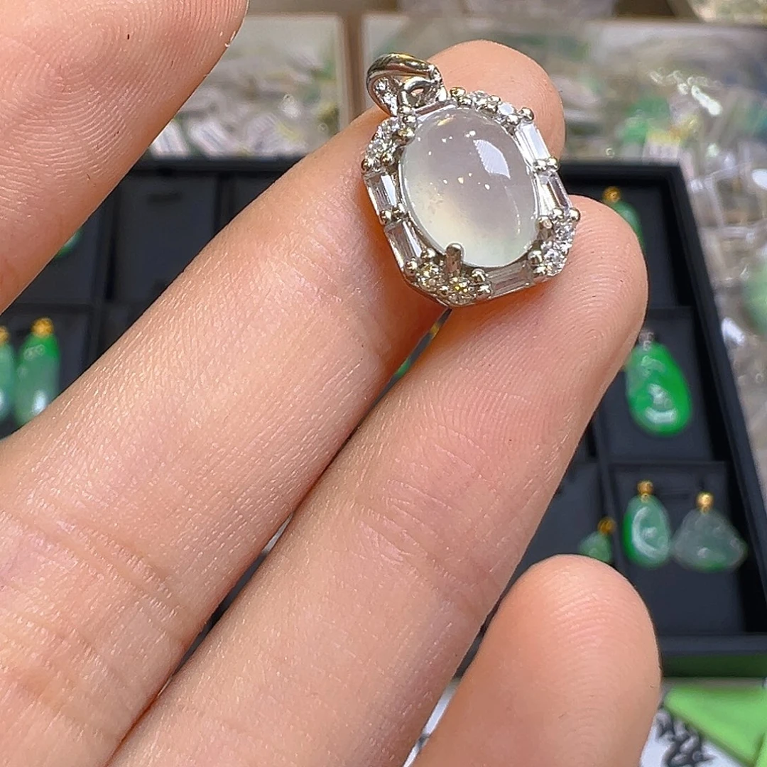 翡翠颈饰银S925镶嵌翡翠