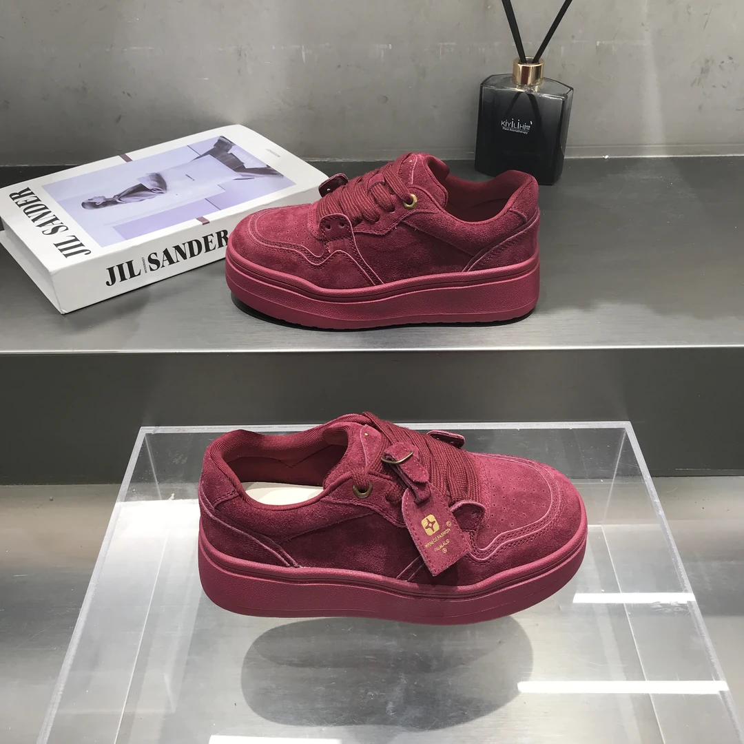 潮牌磨砂牛皮厚底板鞋女2025秋季新款圆头系带透气时尚休闲运动鞋