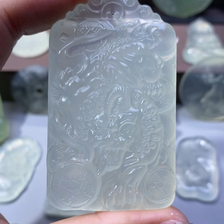 岫玉未镶嵌吊坠吊坠