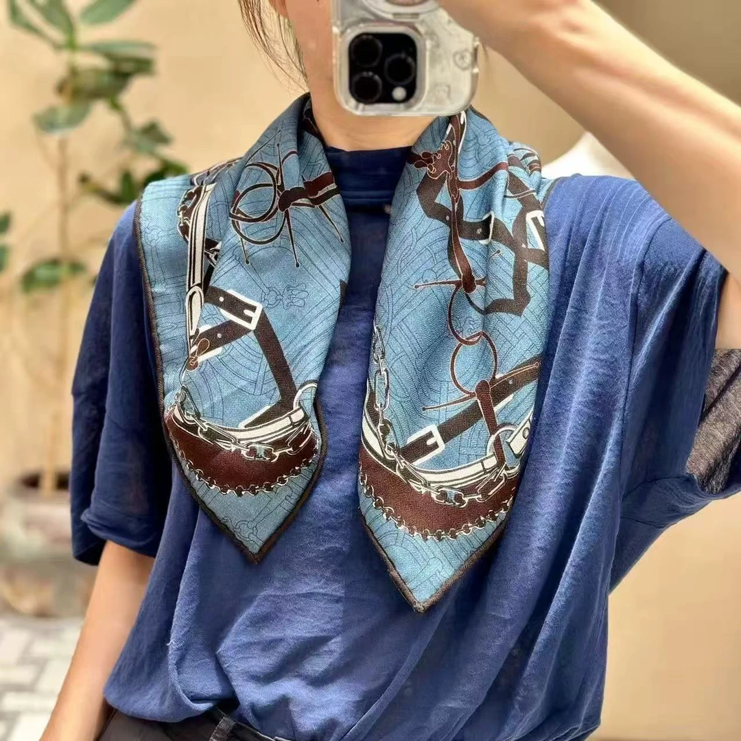【马鞍之都】62cm桑蚕丝羊毛轻奢时尚中方巾丝毛围巾蓝色女冬季直播