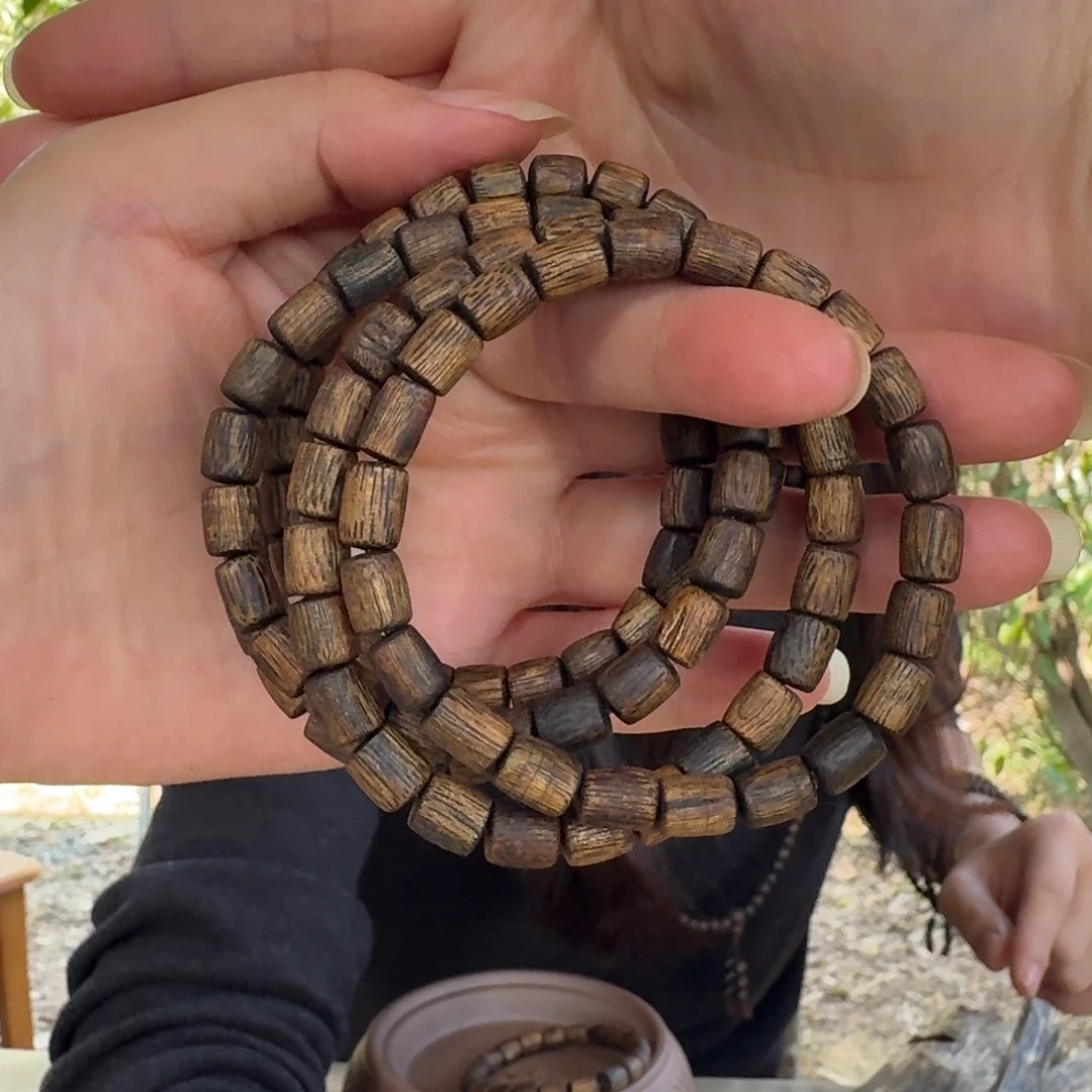 沉香沉香碎屑绿奇楠沉香单圈约0.6多样性发一条