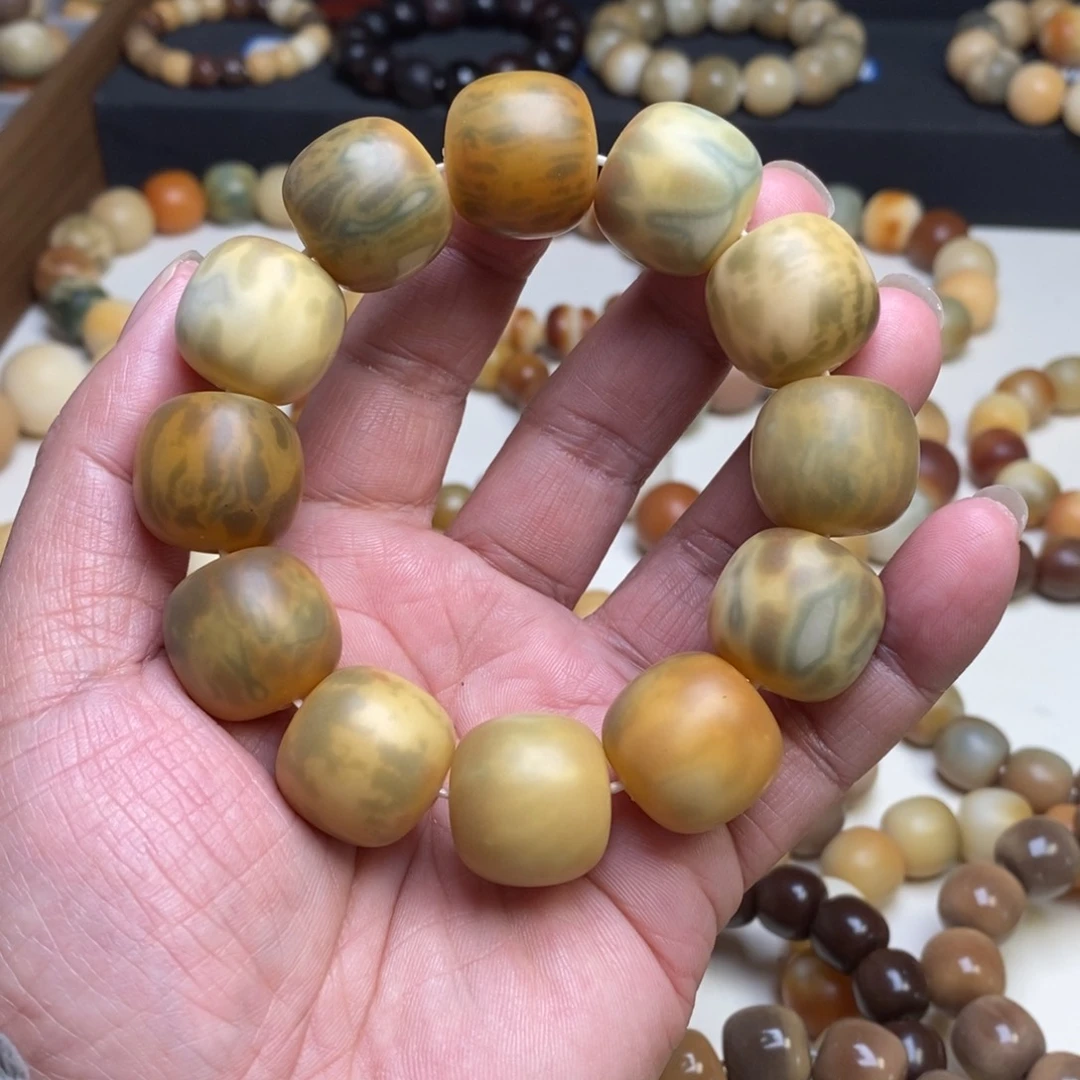 菩提根/象牙果手串?***通微瑕卡20老型满花