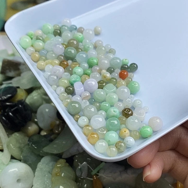 香***草翡翠未镶嵌颈饰天然翡翠