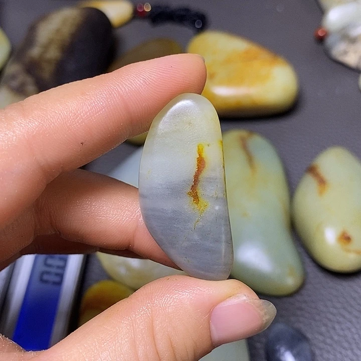 未镶嵌和田玉（糖玉）挂件