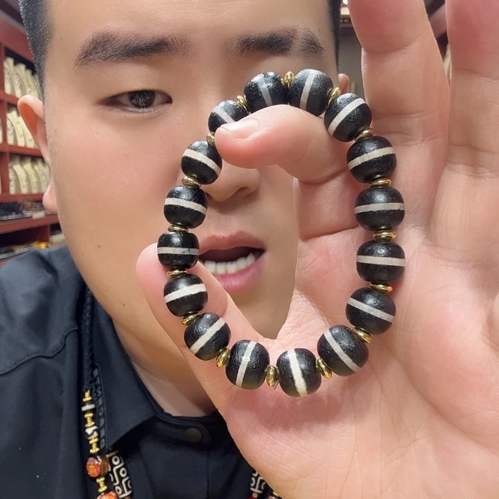 玛瑙/玉髓未镶嵌珠宝奇石