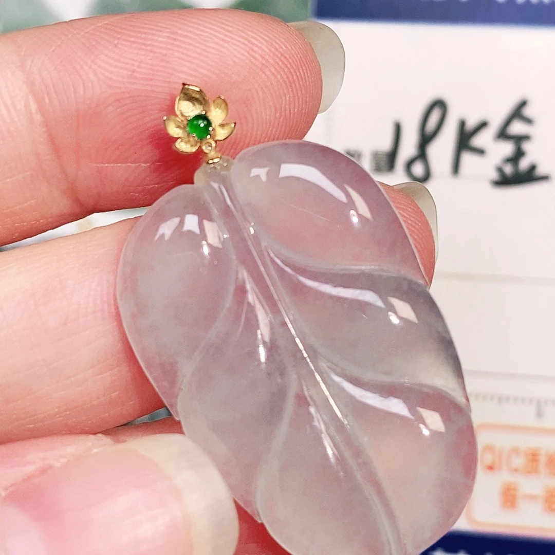 颈饰18K金镶嵌翡翠