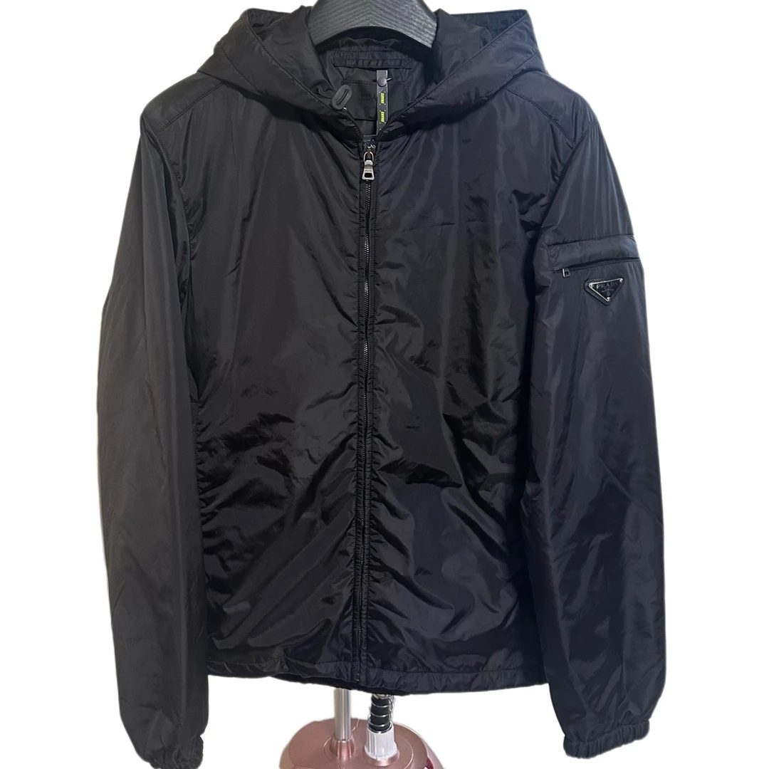 99新 Prada/普拉达 0833普拉达三角钢标棉服/48/99新