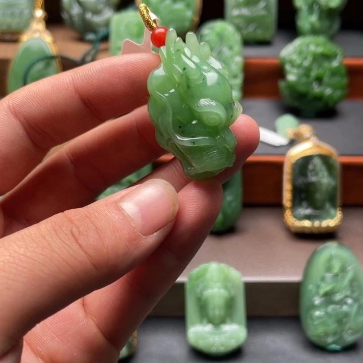 和田玉挂件未镶嵌