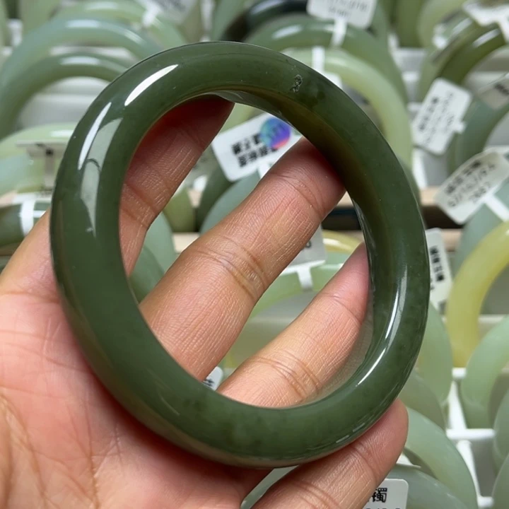 未镶嵌手镯和田玉（糖玉）