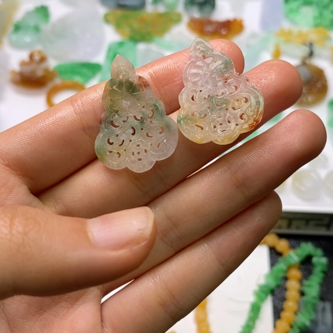 定制翡翠未镶嵌耳饰