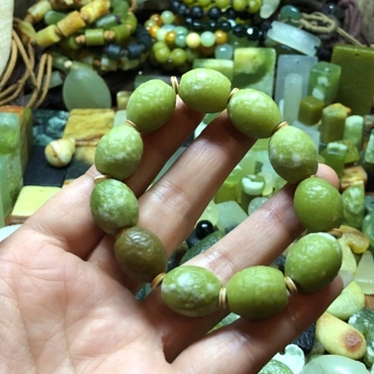 未镶嵌岫玉吊坠岫