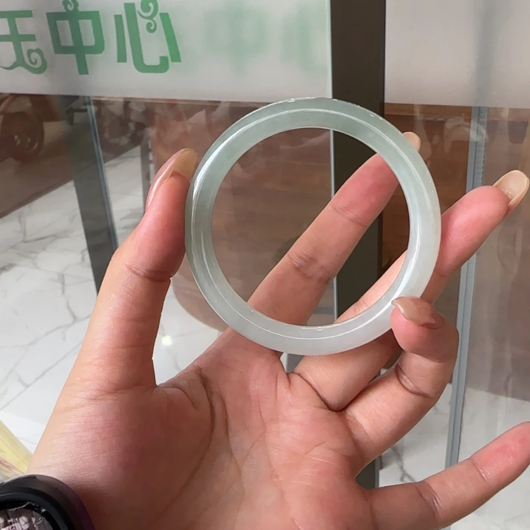 王***六翡翠未镶嵌手镯11111
