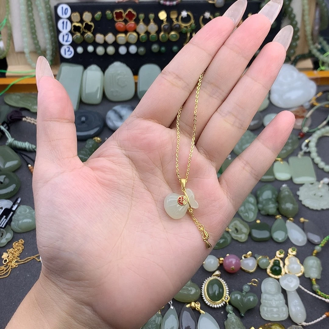 和田玉银S925镶嵌吊坠(赠链)