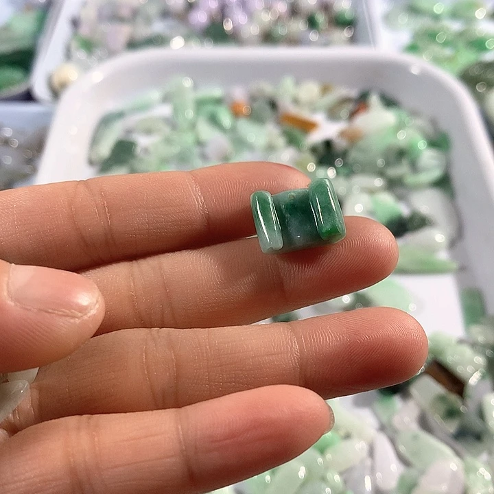 魔***法翡翠未镶嵌吊坠(不含链)吊坠