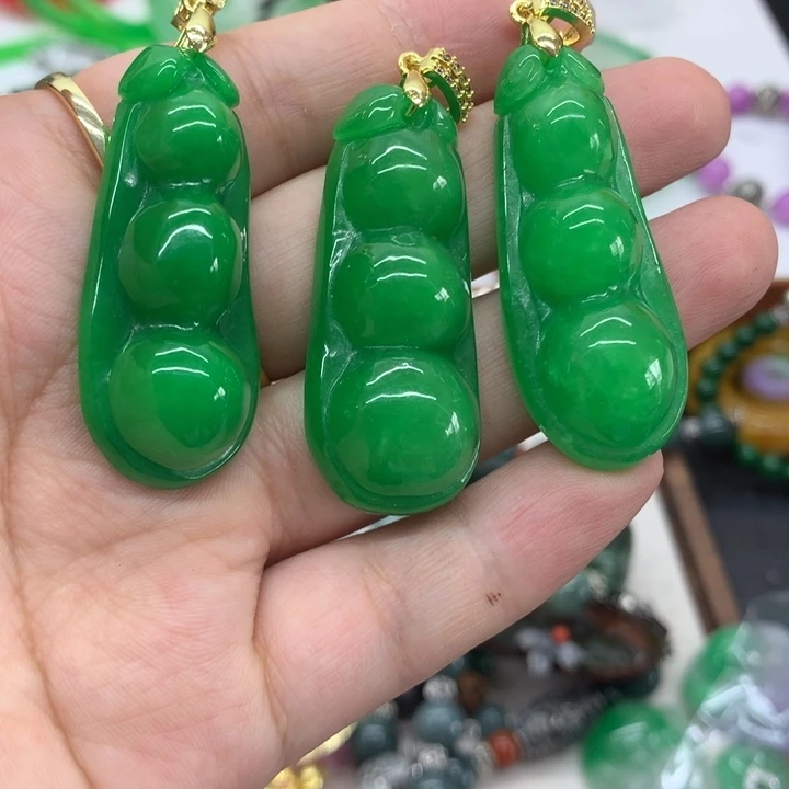 颈饰未镶嵌翡翠吊坠