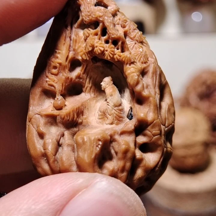 核桃纯手工雕刻悟道（特价不退不换）