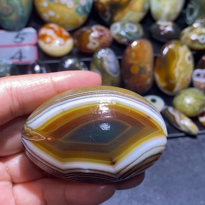 玛瑙/玉髓未镶嵌珠宝半成品166