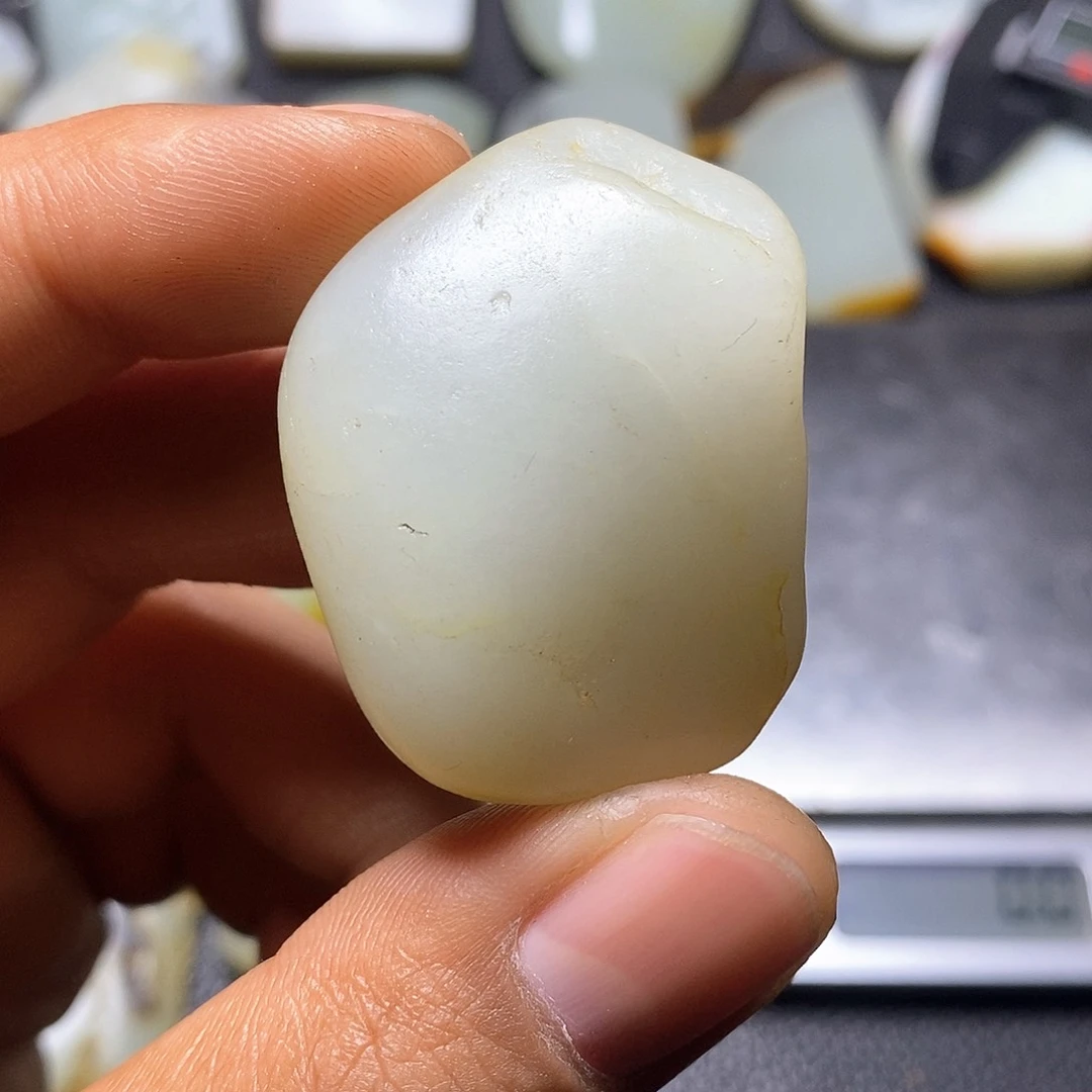 定制和田玉挂件未镶嵌中*