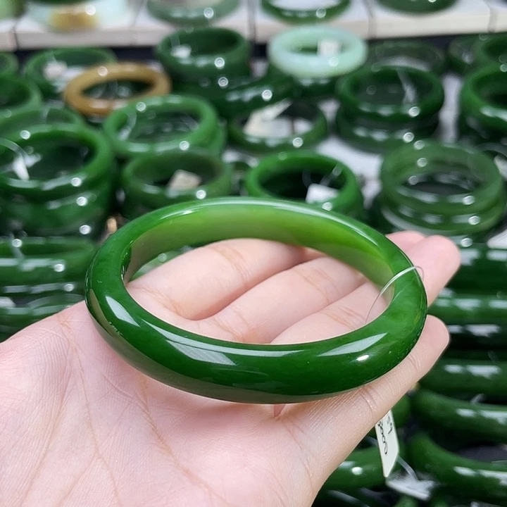和田玉（碧玉）手镯未镶嵌