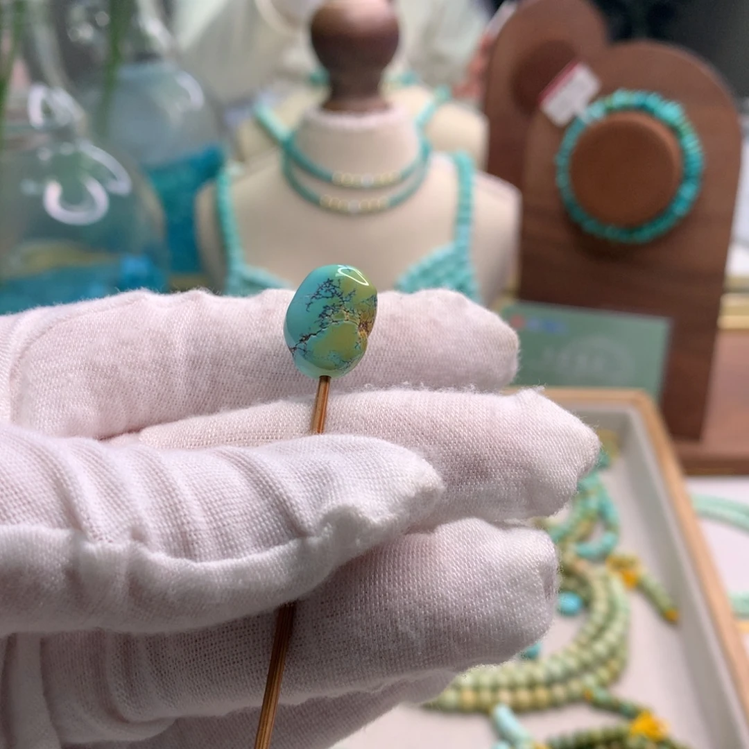 绿松石未镶嵌饰品