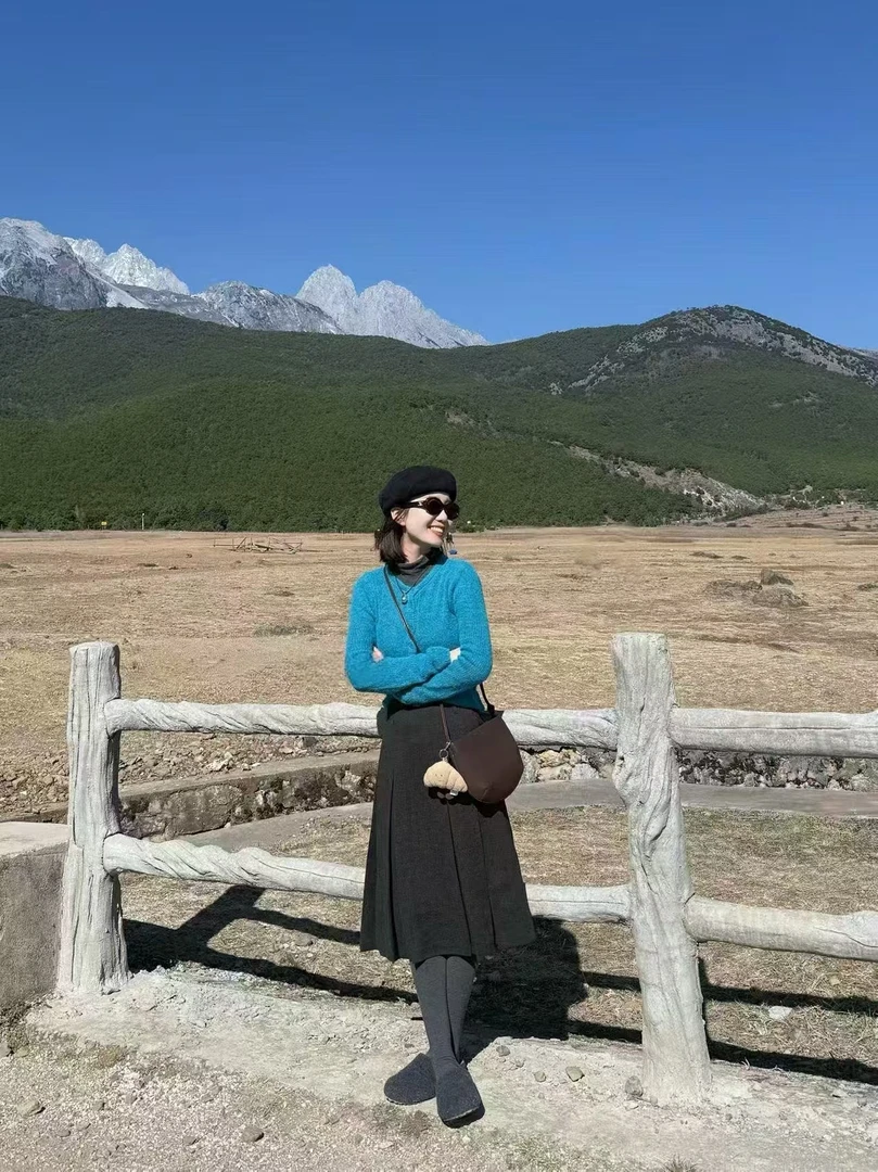 2026秋冬新款高级感温柔风韩系百搭显瘦针织开衫小众女半身裙套装