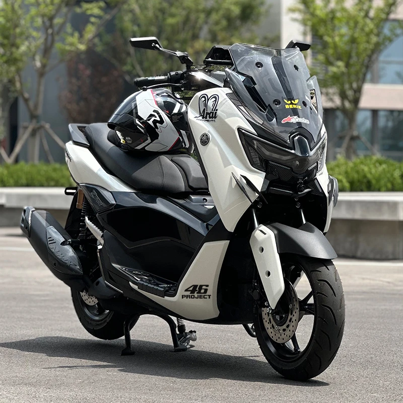 适用于雅马哈NMAX155车头定风翼装饰改装赞助商反光贴纸夜光眼睛