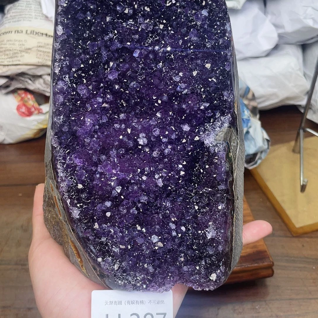 未镶嵌水晶大型摆件（非配饰）