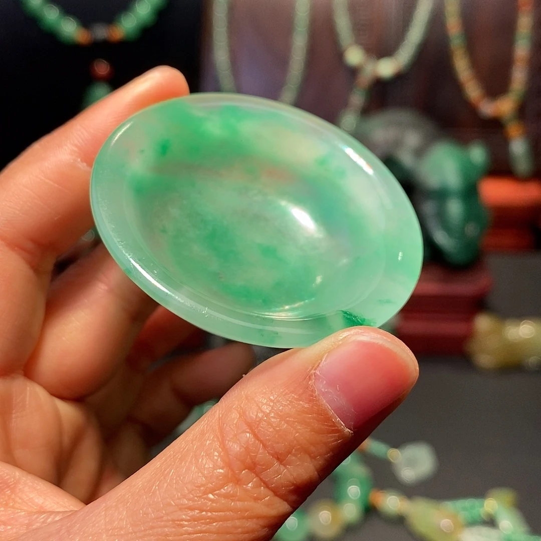 石英质玉（非洲翠）未镶嵌摆件