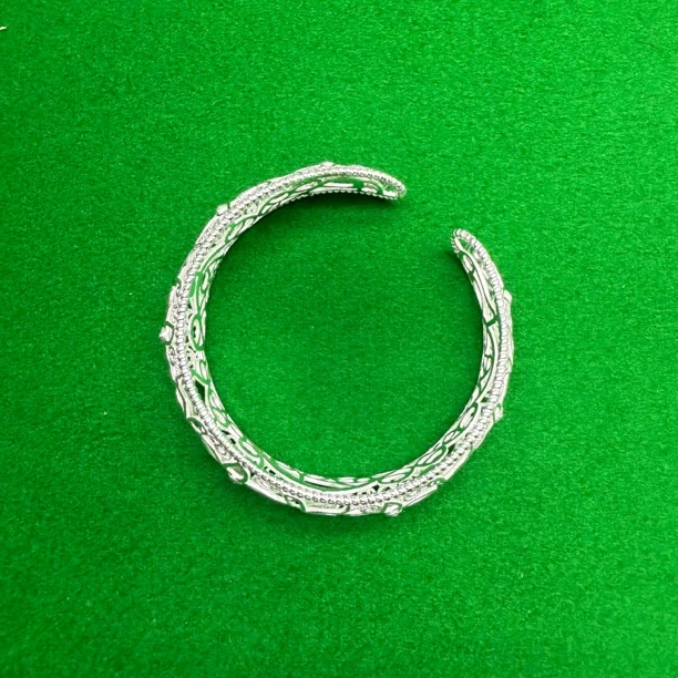 足银手镯 实心精品手饰镂空款  银色手镯无礼盒YZ019