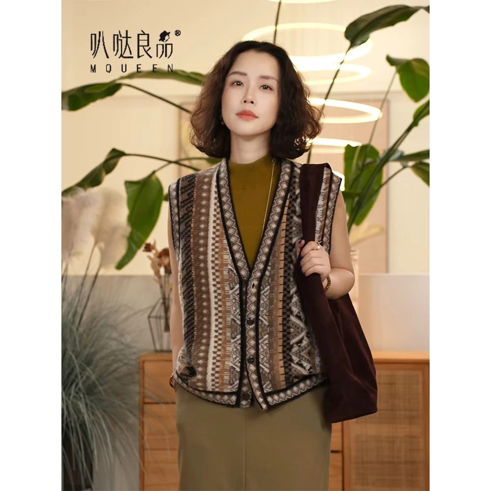 Y【叭哒不惑】库来什 山羊绒复古V领花纹针织马甲女高端百搭背心
