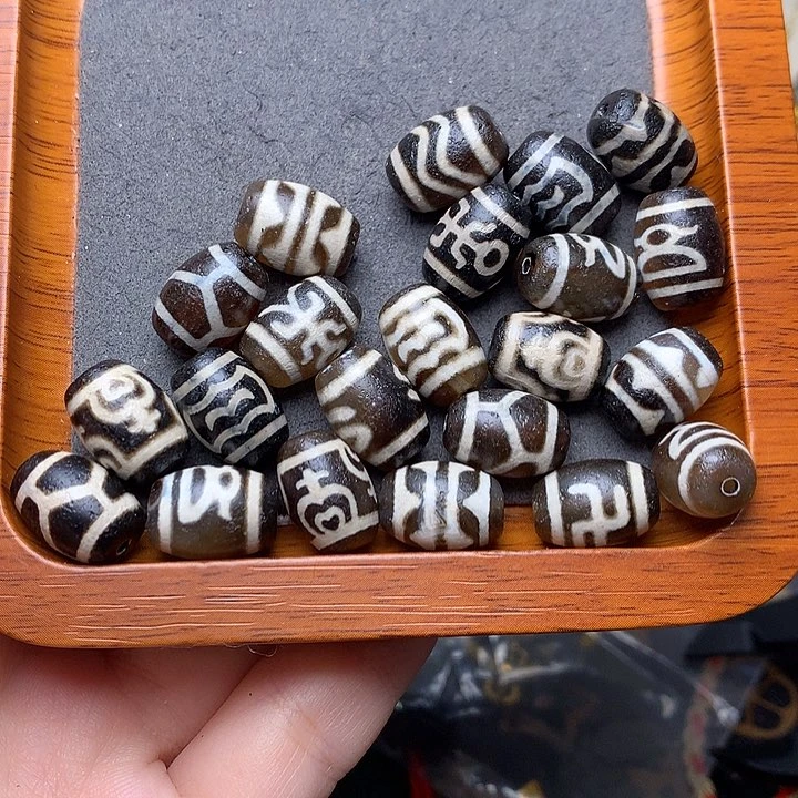 玛瑙/玉髓发其一个未镶嵌