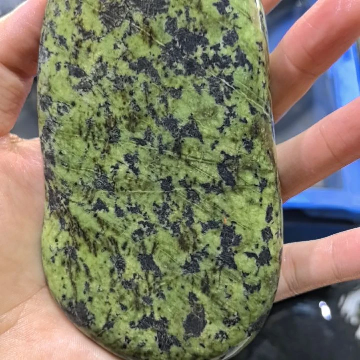 可***宝有机玻璃藏玉药王石原石一个
