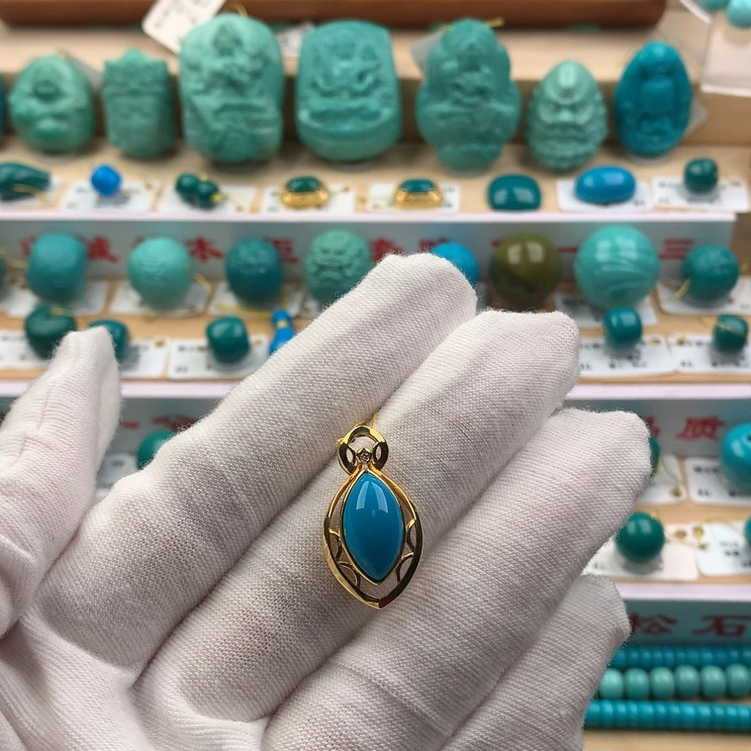 绿松石18K金镶嵌珠宝奇石