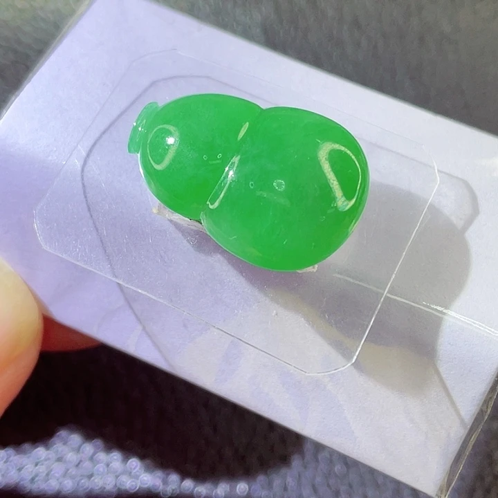未镶嵌定制翡翠翡翠