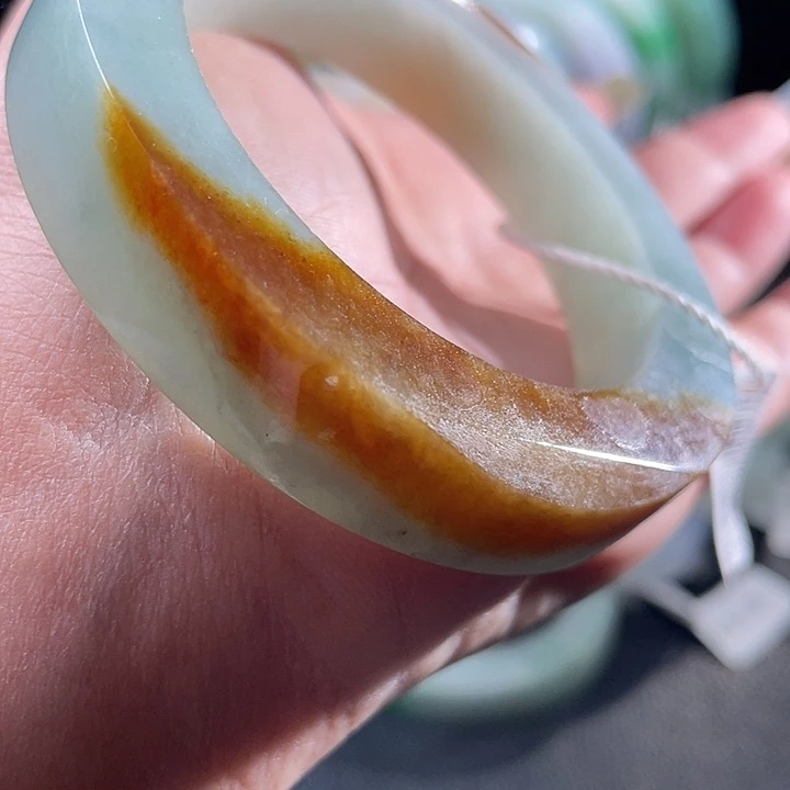 定制翡翠未镶嵌翡翠手镯
