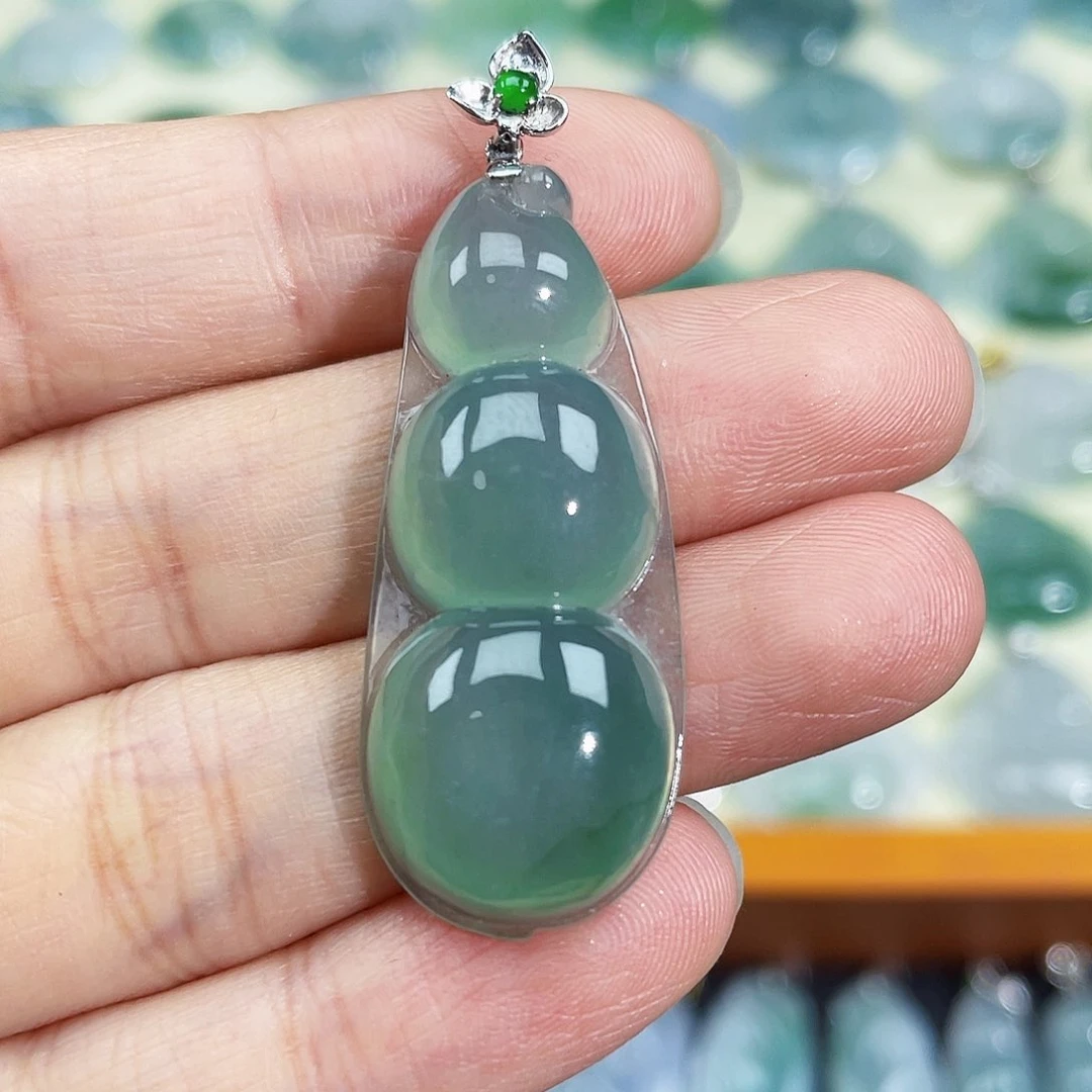 翡翠颈饰18K金镶嵌吊坠