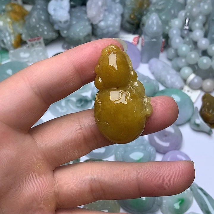 翡翠未镶嵌颈饰天然翡翠