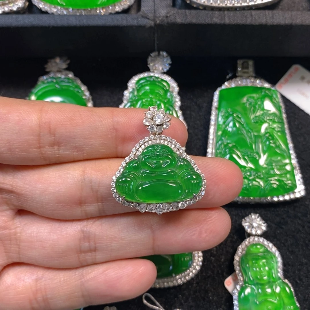 颈饰银S925镶嵌翡翠佛公吊坠