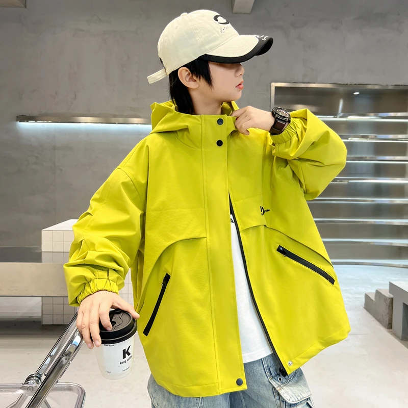 男童外套春秋洋气冲锋衣2025中大童休闲长袖连帽帅气儿童上衣潮流