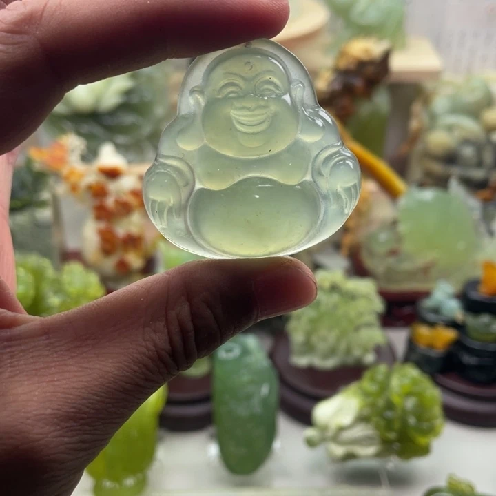 蛇纹石玉未镶嵌四大名玉挂件