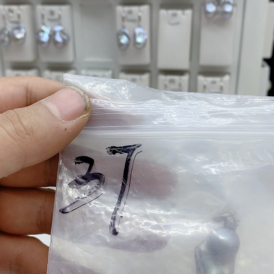 淡水珍珠合金颈饰?*塔