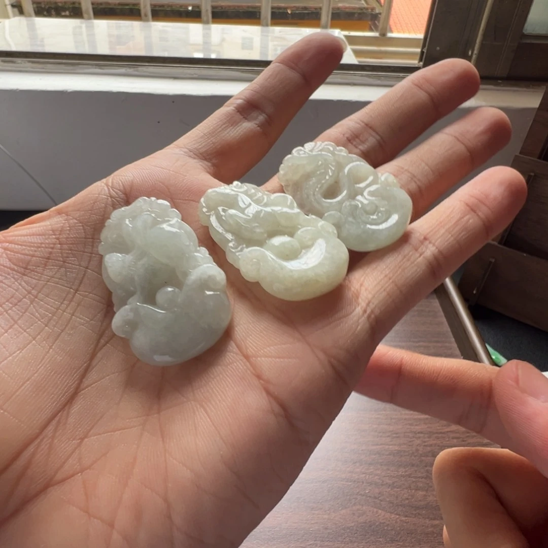 翡翠未镶嵌颈饰翡翠挂件