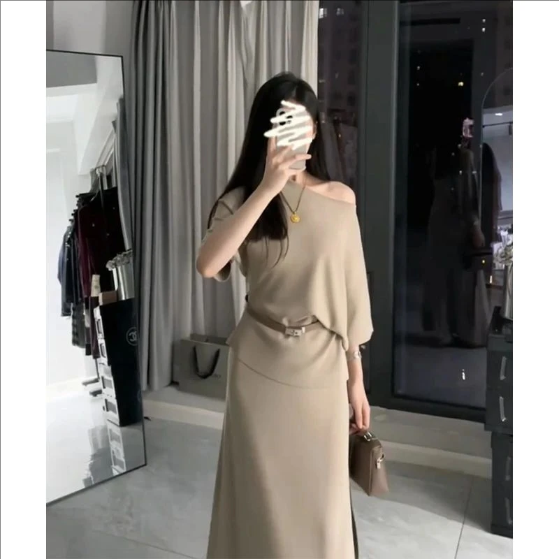 春季新款法式高级感修身百搭露肩女装上衣气质高腰显瘦包臀半身裙