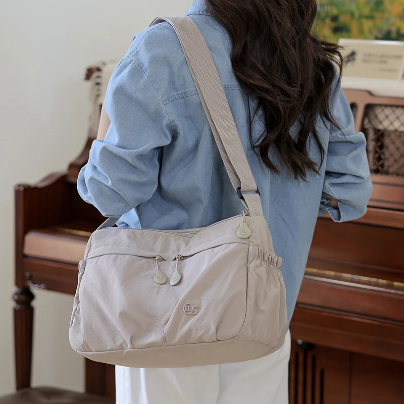 8120大容量2025新款潮时尚百搭单肩包轻便休闲洋气布包