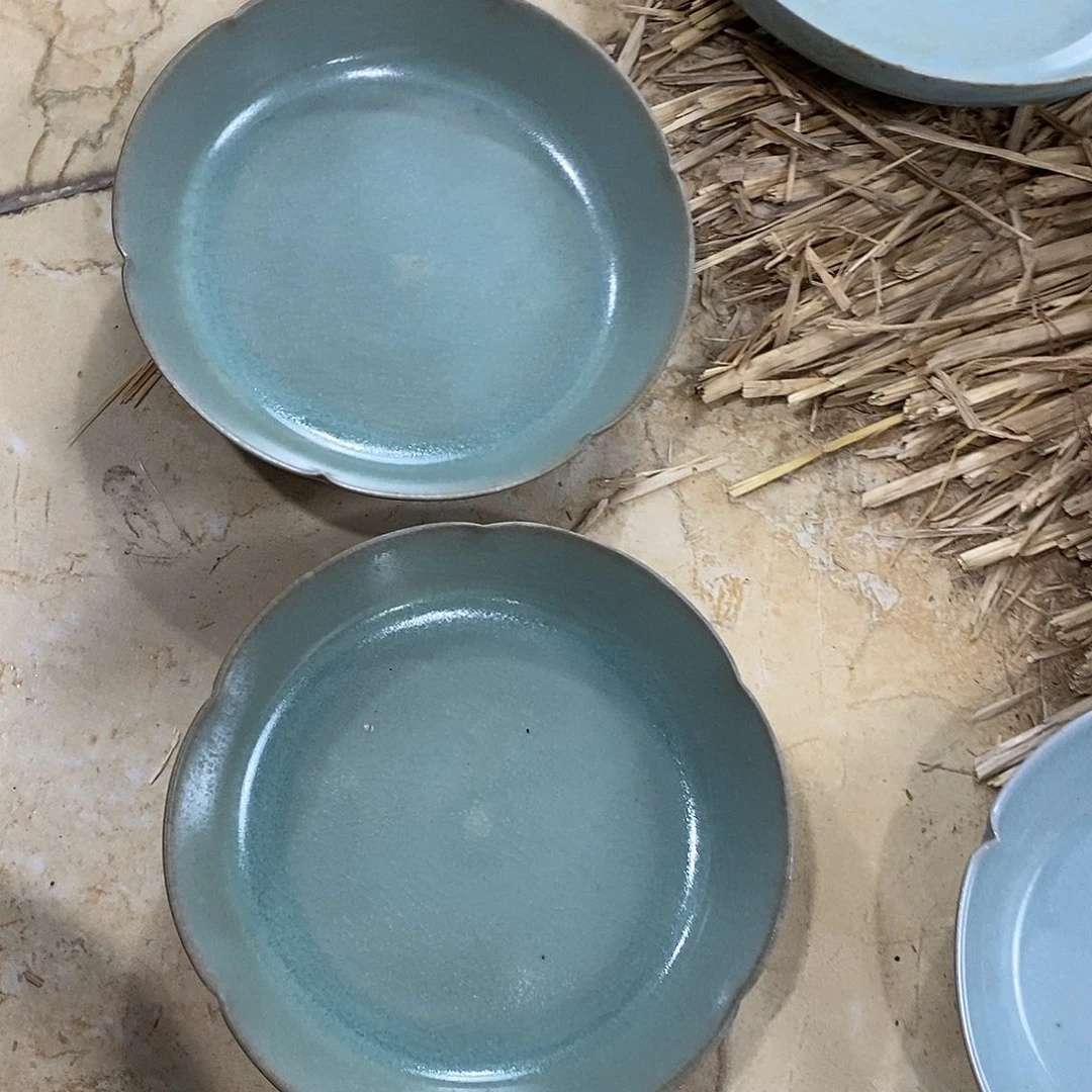 ****来瓷片汝窑的倆水洗送一个瑕疵